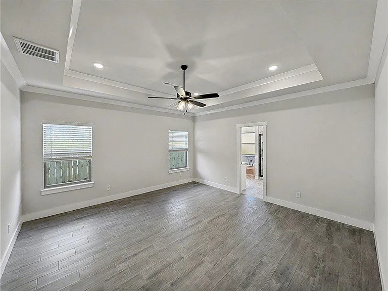 6906 Basswood Ave — Photo 9