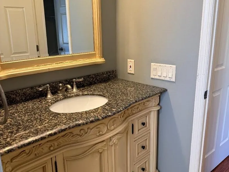 518 Downer St — Photo 18