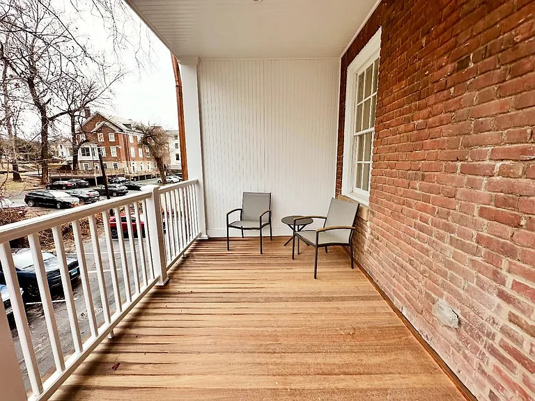 64 University Way — Photo 9