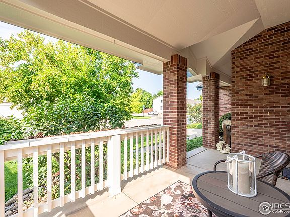 5th image of 686 Clarendon Dr