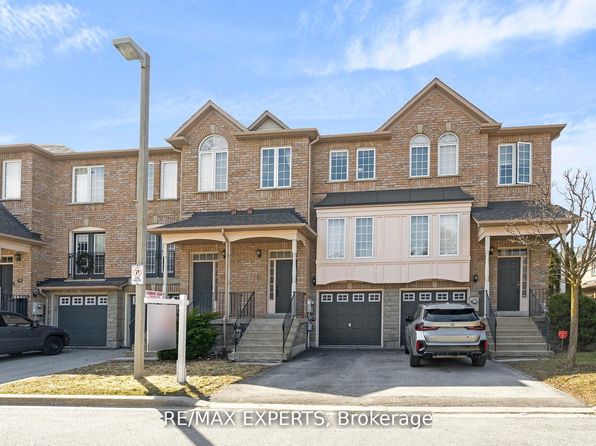 19 Foxchase Ave #61, Vaughan, ON L4L 9N1
