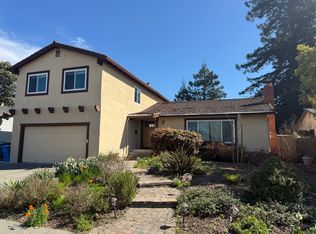 2048 Vista Ln, Petaluma, CA 94954