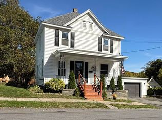 6 Highland Ter, Gloversville, NY 12078