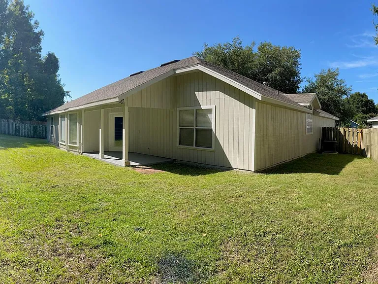 7614 SW 49th Pl — Photo 21