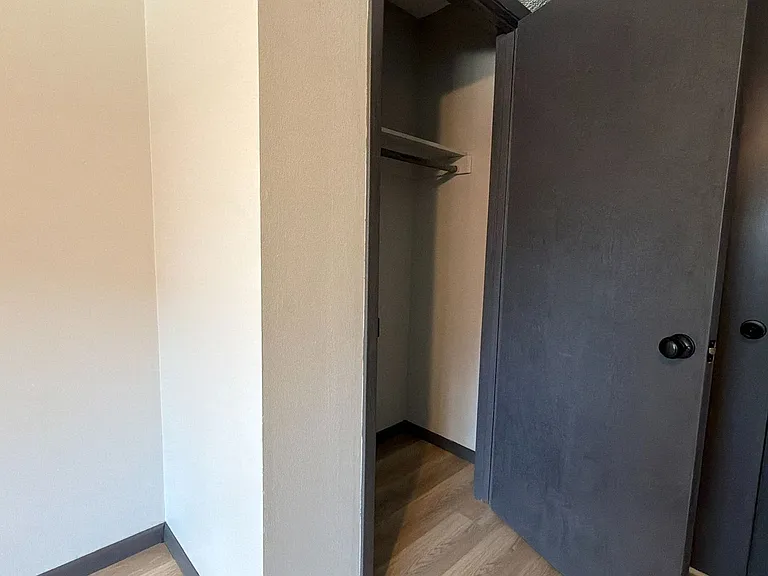 1121 N 28th St #6 — Photo 18