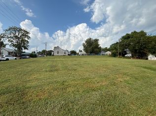 307 N Division St, Mount Carmel, IL 62863