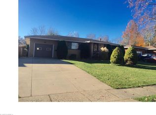 42 Roanoke Ave, Cuyahoga Falls, OH 44221