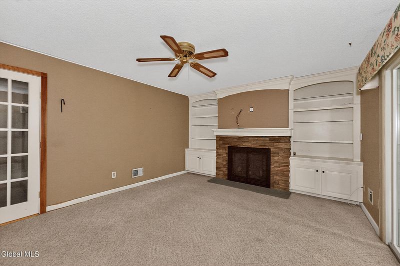 2nd image of 42 Wineberry Lane