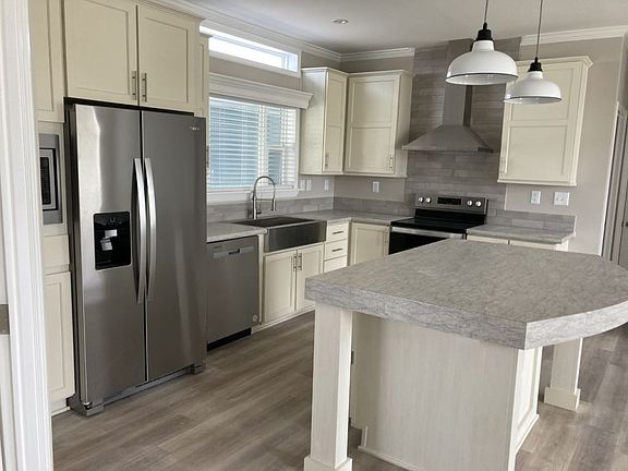 5th image of 3604 Campari Dr