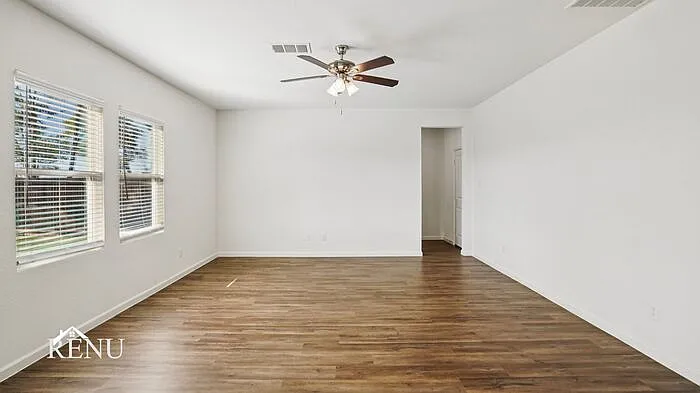 545 London Dr #545LD — Photo 18