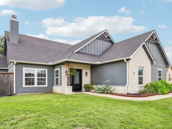 116 E Bexar St, Mabank, TX 75147