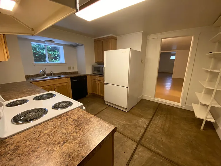 1501 West 9th Street — Photo 24