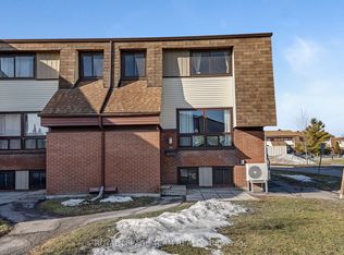 23 A Woodvale Grn, Ottawa, ON K2G4H3