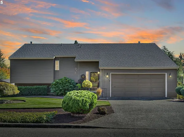 10810 SE Vista View Ln, Happy Valley, OR 97086