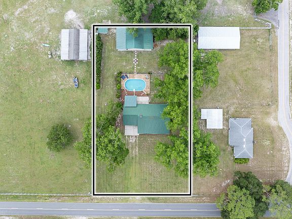 4th image of 394 SW Finley Little Ln