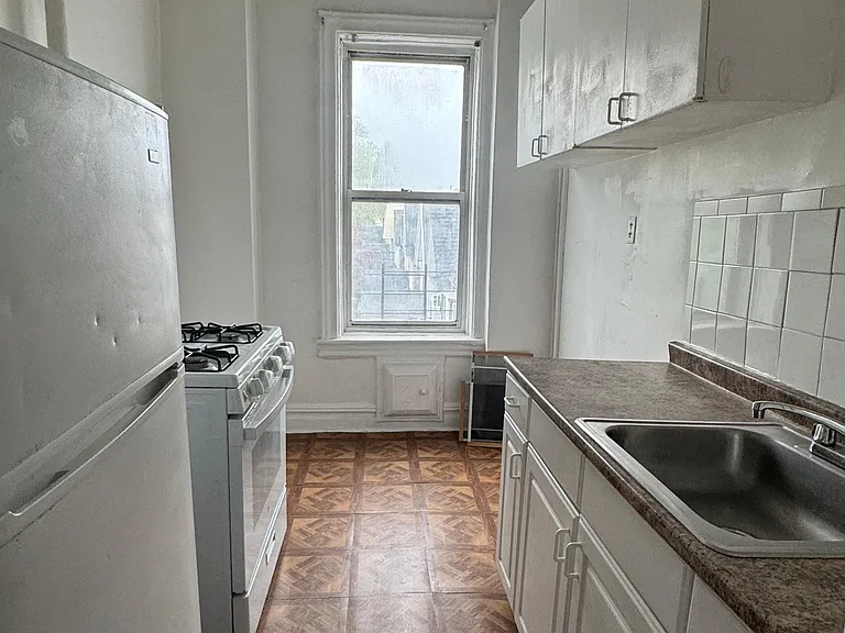 1214 Avenue K #3G — Photo 8