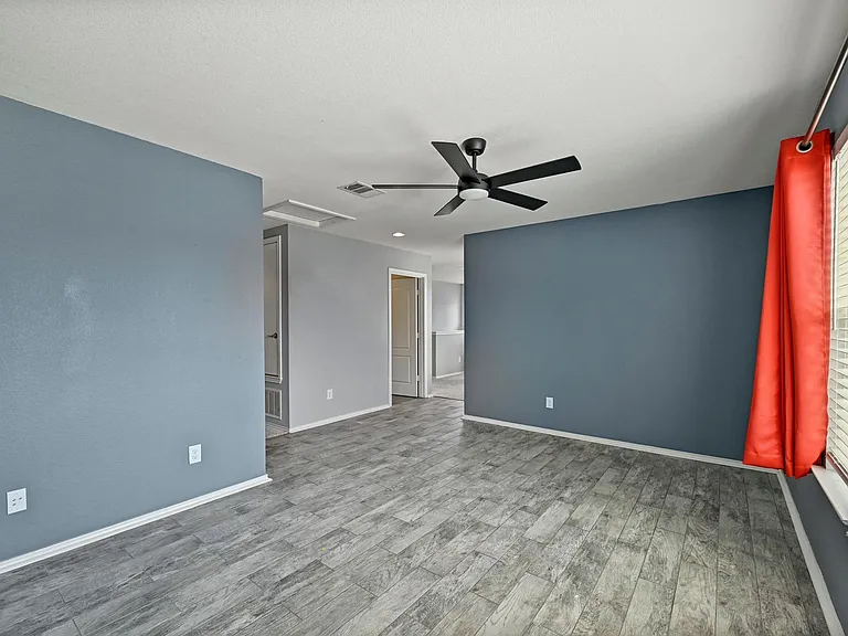 214 Briarwood Dr — Photo 23