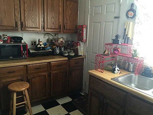 2nd image of 1207 E 21st St