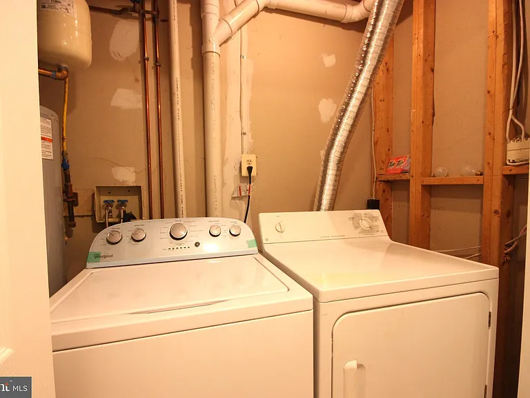 7782 Blueberry Hill Ln — Photo 25
