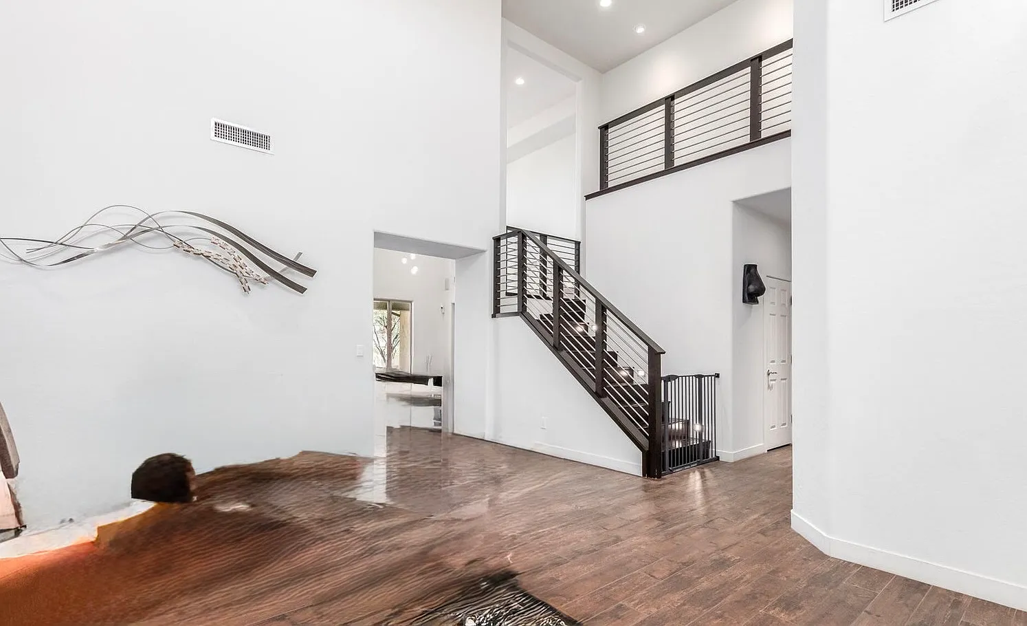 4 bed, 3157 sqft, $3,299 — Photo 3