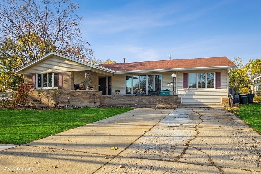 648 Charing Cross Rd, Elk Grove Village, IL 60007 Zillow