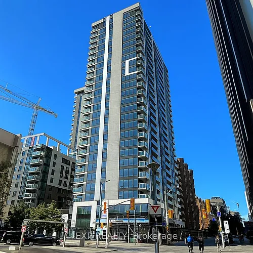 340 Queen St Photo 1
