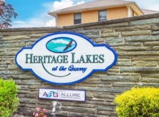 47 Burlington Ct, Hamburg, NJ 07419