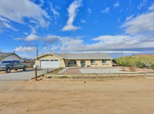 10788 Navajo Rd, Apple Valley, CA 92308