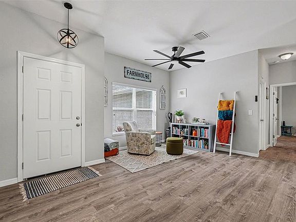 3rd image of 18020 Macassar Rd