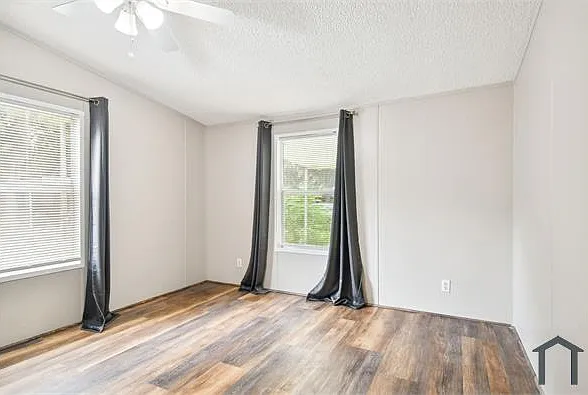 10609 Bay Hills Cir — Photo 21