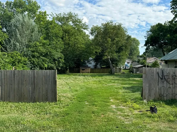 1420 W Scott Street, Springfield, MO 65802