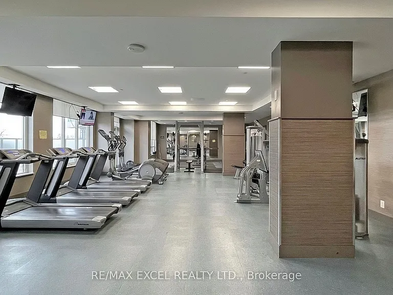7161 Yonge St #625 — Photo 37