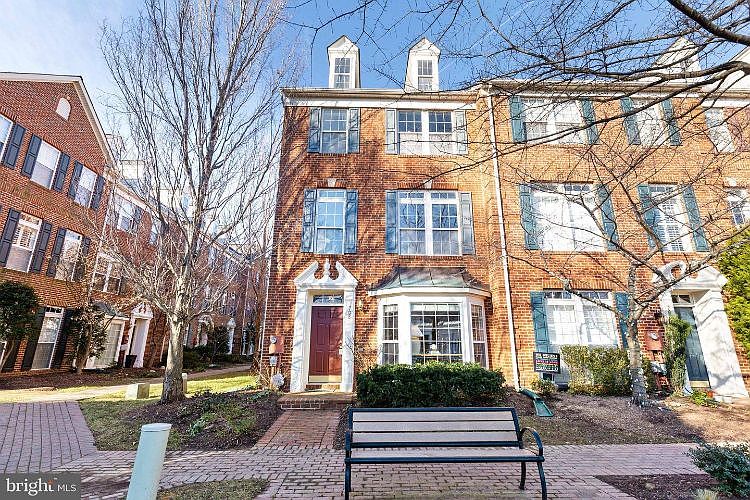 1st image of 708 Catts Tavern Dr