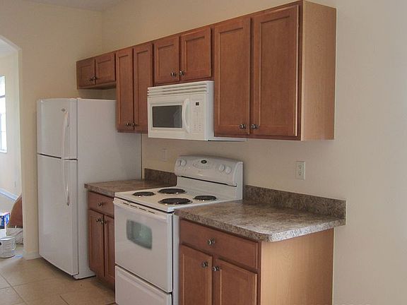 4th image of 2154 SE Grand Dr