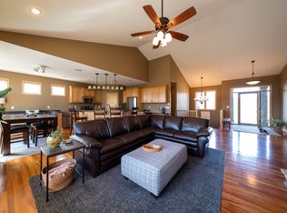 6531 Century Ln, Prior Lake, MN 55372