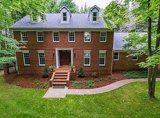 1019 Victoria Pl, Gibsonia, PA 15044