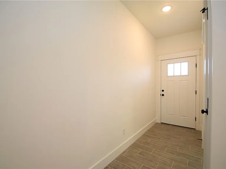 2071 Bluestem Dr — Photo 2