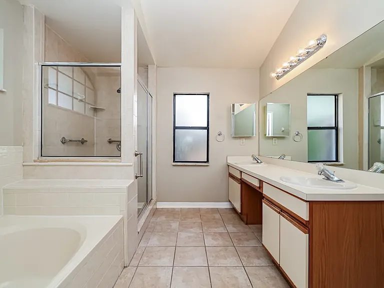 1510 Storington Ave — Photo 7