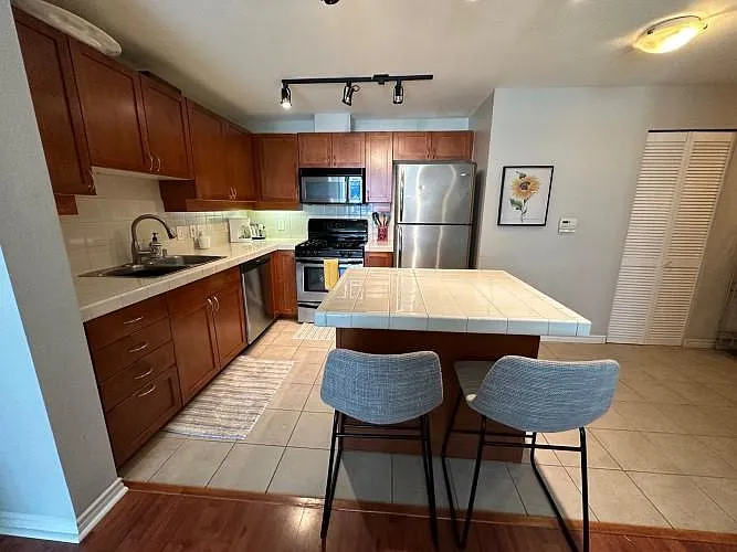 1240 India St #1304 — Photo 8