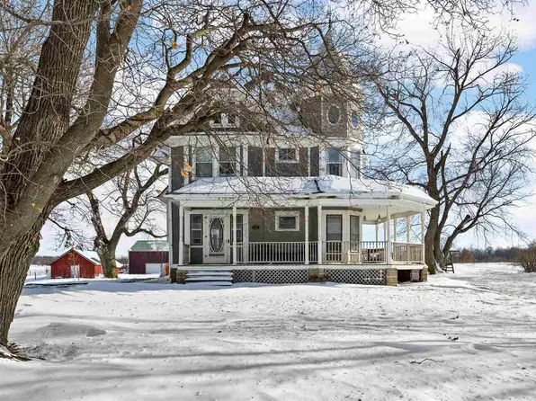 1706 Old Muscatine Rd, Tipton, IA 52772