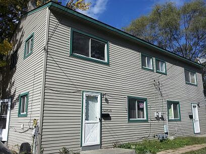 1st image of 32408 Lapeer Dr