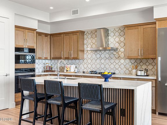 4th image of 323 Tramway Dr #107