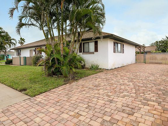 4th image of 700 Palm Dr