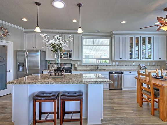 3rd image of 152 Geranium Way #152