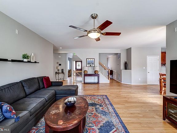 5th image of 6019 Joseph Scott Dr