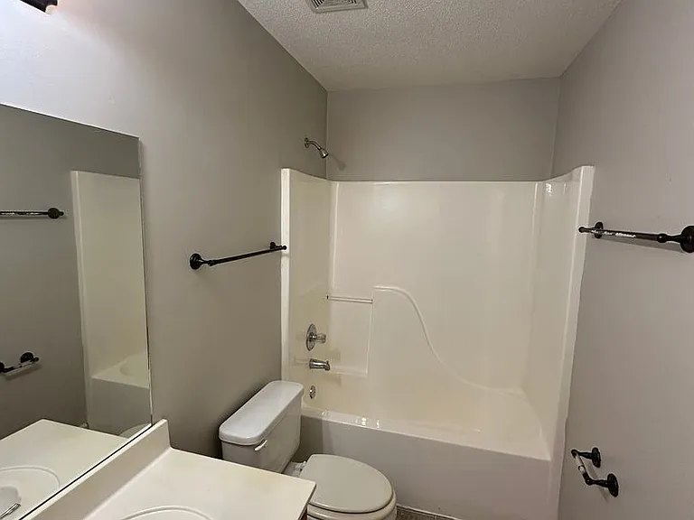 1409 Brimfield Cv — Photo 14