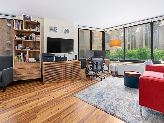2nd image of 155 W 70th St APT 4G