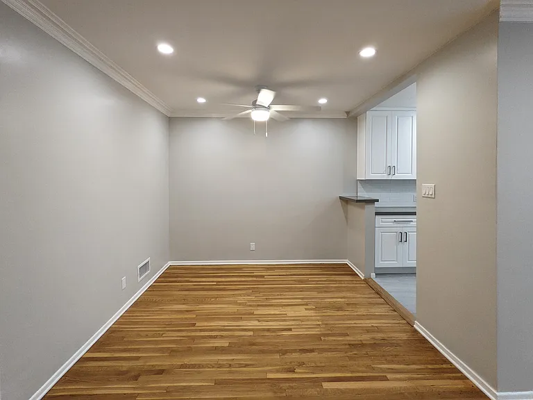 458 S Oakhurst Dr #5 — Photo 4