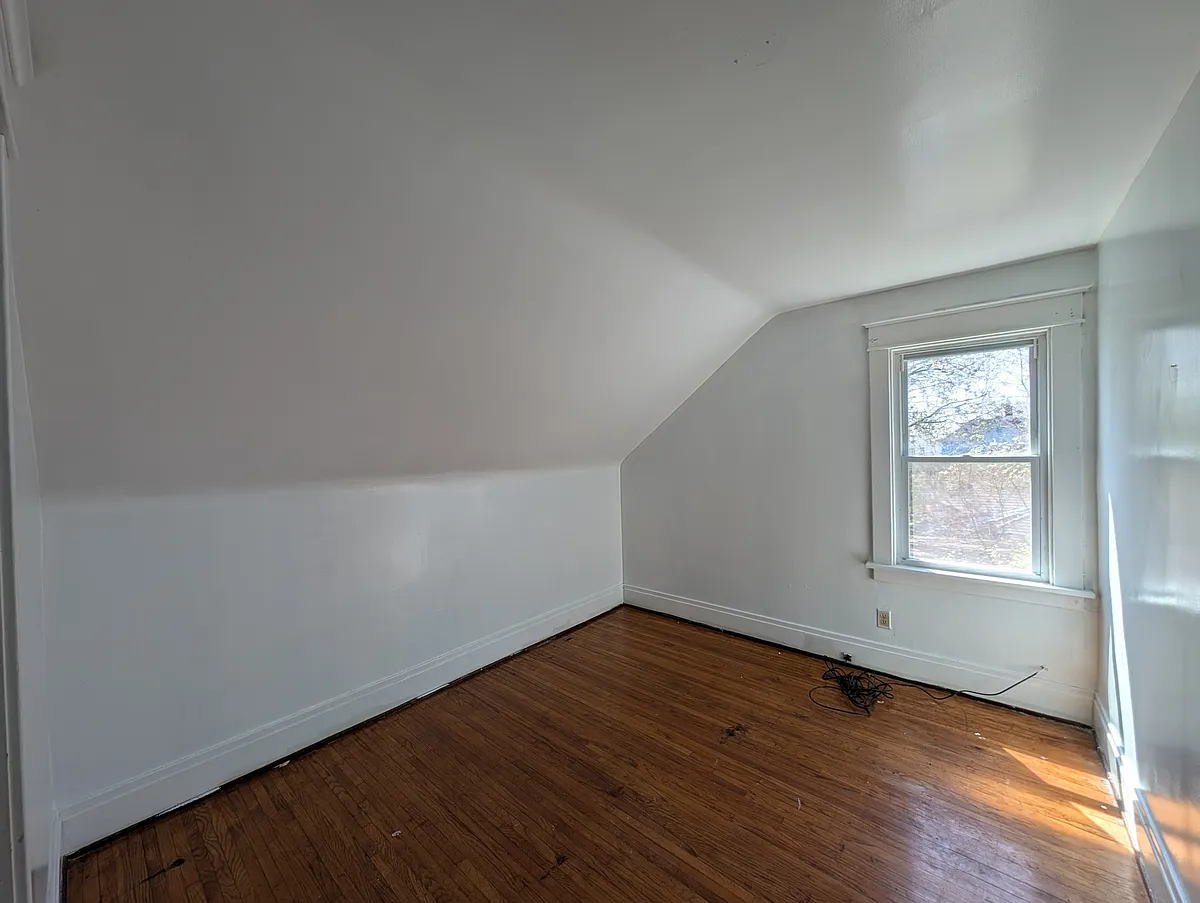 Building Photo - 507 Lisbon Ave