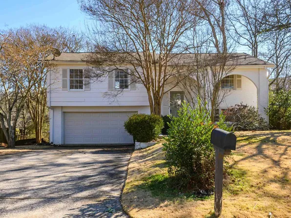 1140 Hardwick Ln, Birmingham, AL 35209